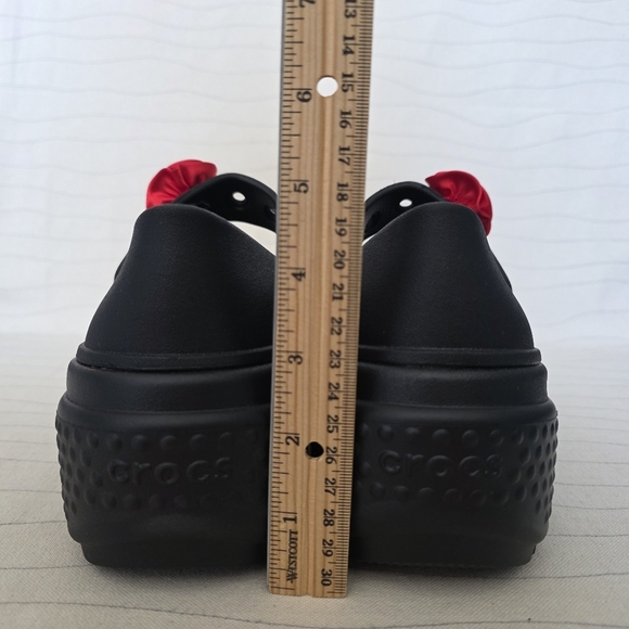 Crocs Womens Stomp Rosette Mary Jane Black Platform Clogs w/ Flower Size 8 NEW - Picture 6 of 11